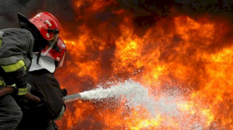 Incendiu la o casă, în Budacu de Jos